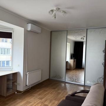 Тараса Шевченка бульв., 7