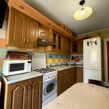 Академіка Корольова вул., 48