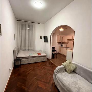 Залізнична вул., 47