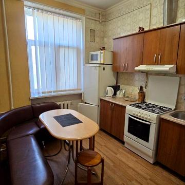 Ніни Строкатої вул. (Буніна), 9/13