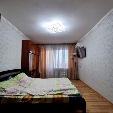 Мілютенка вул., 11