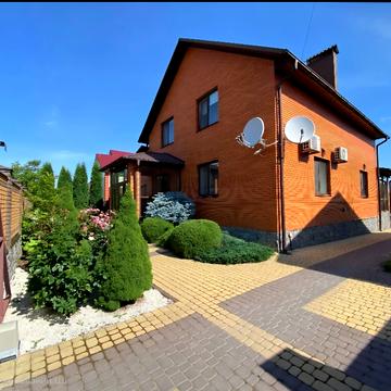 Агрономічна, 37