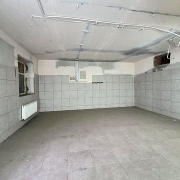 Євгена Коновальця вул., 138А