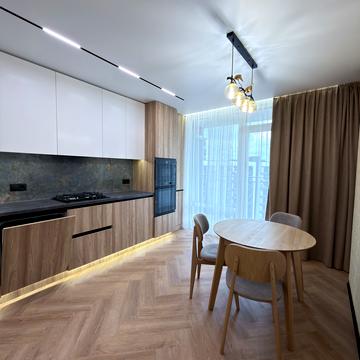 Юліана Пелеша вул., 3