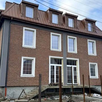 Корсунська вул., 21