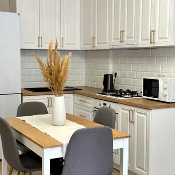 Євгена Коновальця вул., 37-А