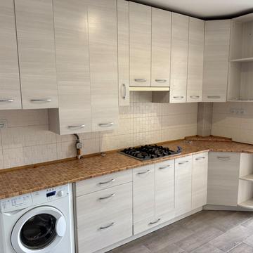 Івана Кожедуба вул., 3