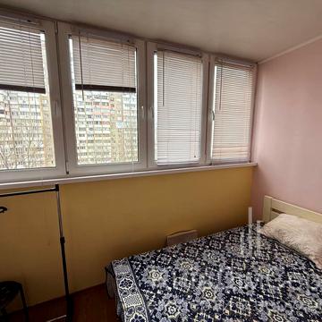 Червоної Калини просп. (Володимира Маяковського), 1-В