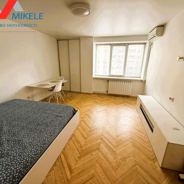 Антоновича вул. (Горького), 94-96