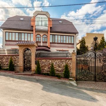 Пирятинська вул., 4