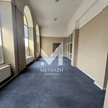 Університетська вул., 37/39