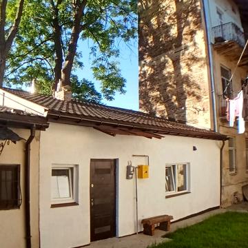 Донецька вул., 26