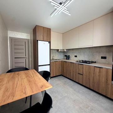 Глинянський Тракт вул., 1