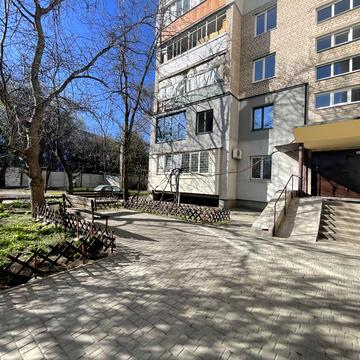 Запорізьке шосе, 10