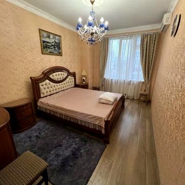 Базарна вул., 5/4