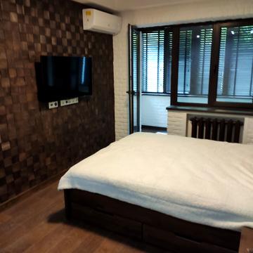 Кудрявський узвіз, 4