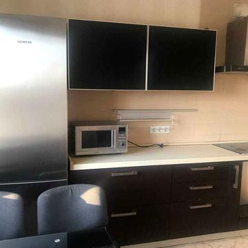 Машинобудівна вул., 21