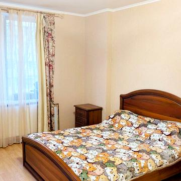 Дмитра Чижевського вул. (Петра Чаадаєва), 2