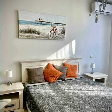 Юнацька вул., 10