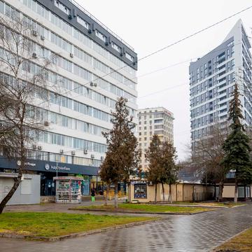 Вячеслава Чорновола просп. (), 67