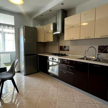 Пасічна вул., 169а