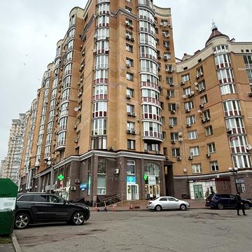 Володимира Івасюка просп. (Героїв Сталінграду), 6