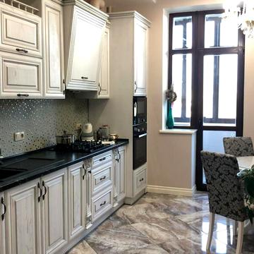 Героїв Крут вул., 11