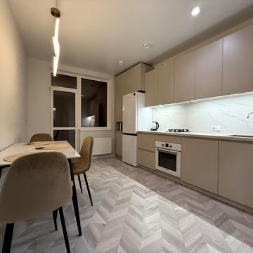 Героїв Небесної Сотні просп., (Будинок 20/10)