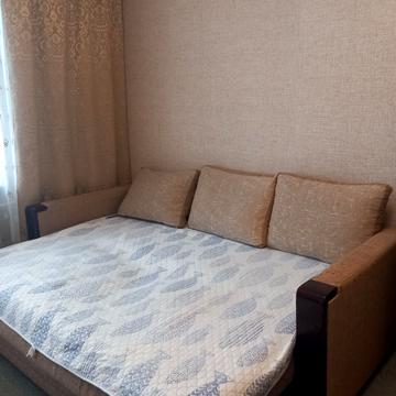 Йорданська вул. (Лайоша Гавро), 11