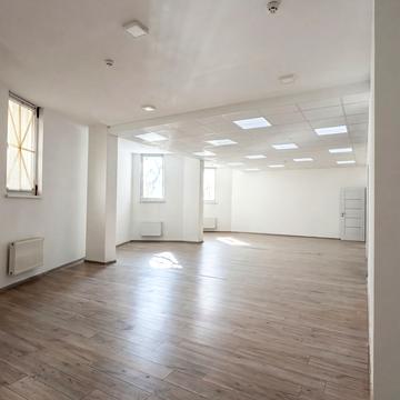 Анатолія Лупиноса вул., 22