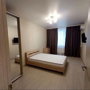 Михайла Грушевського вул., 30в