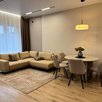 Харківська вул., 1