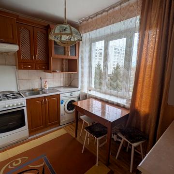 Володимира Великого вул. (Артема), 51