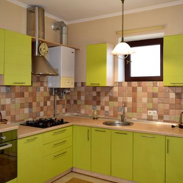 Окружна вул., 6