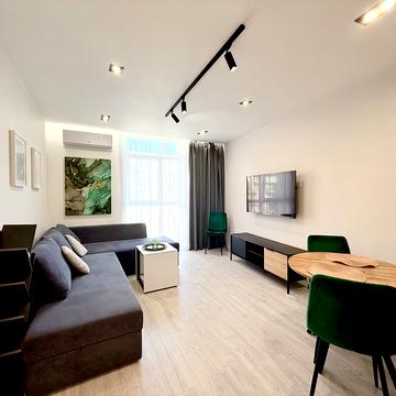 Вячеслава Чорновола просп. (), 16ж