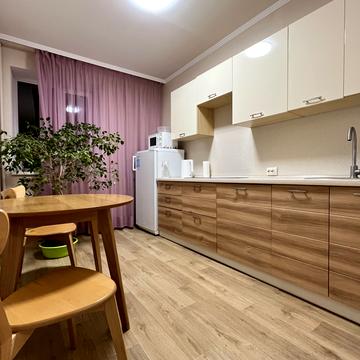 Рональда Рейгана вул., 36