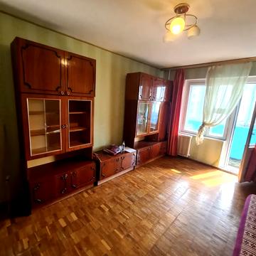 Райдужна вул., 37