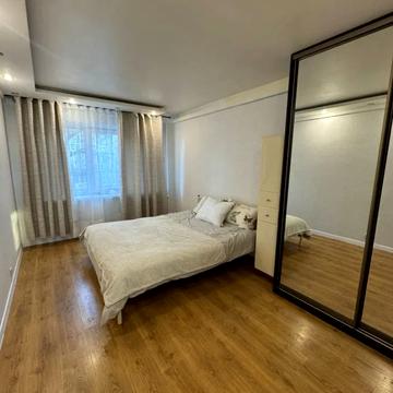 Салютна вул., 25-А