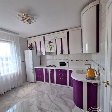 Здолбунівська вул., 13