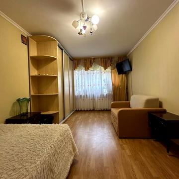 Європейського Союзу просп. (Правди), 108