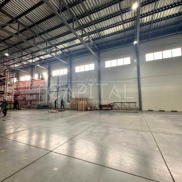 Єдності вул., 4