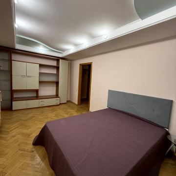 Олександра Кониського вул., 34