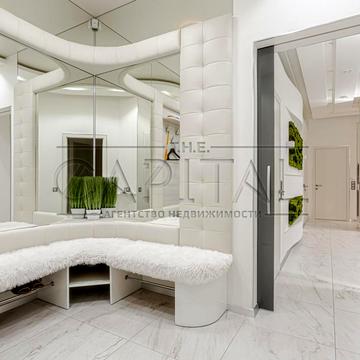 Бессарабська пл., 5