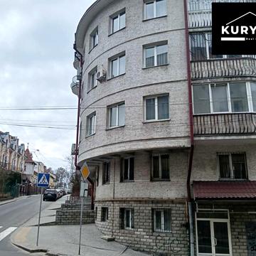 Барвінських вул., 2