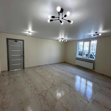 Володимира Івасюка вул., 1