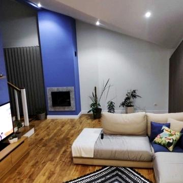 Олександра Довженка вул., 21а