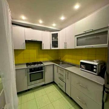 Салютна вул., 25-А