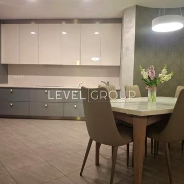 Вишгородська вул., 45