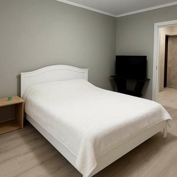 Івана Франка пров., 8/1-В