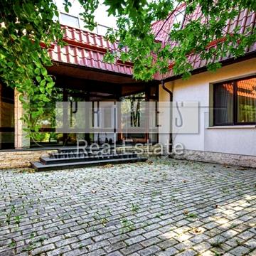 Редутний пров., 10а